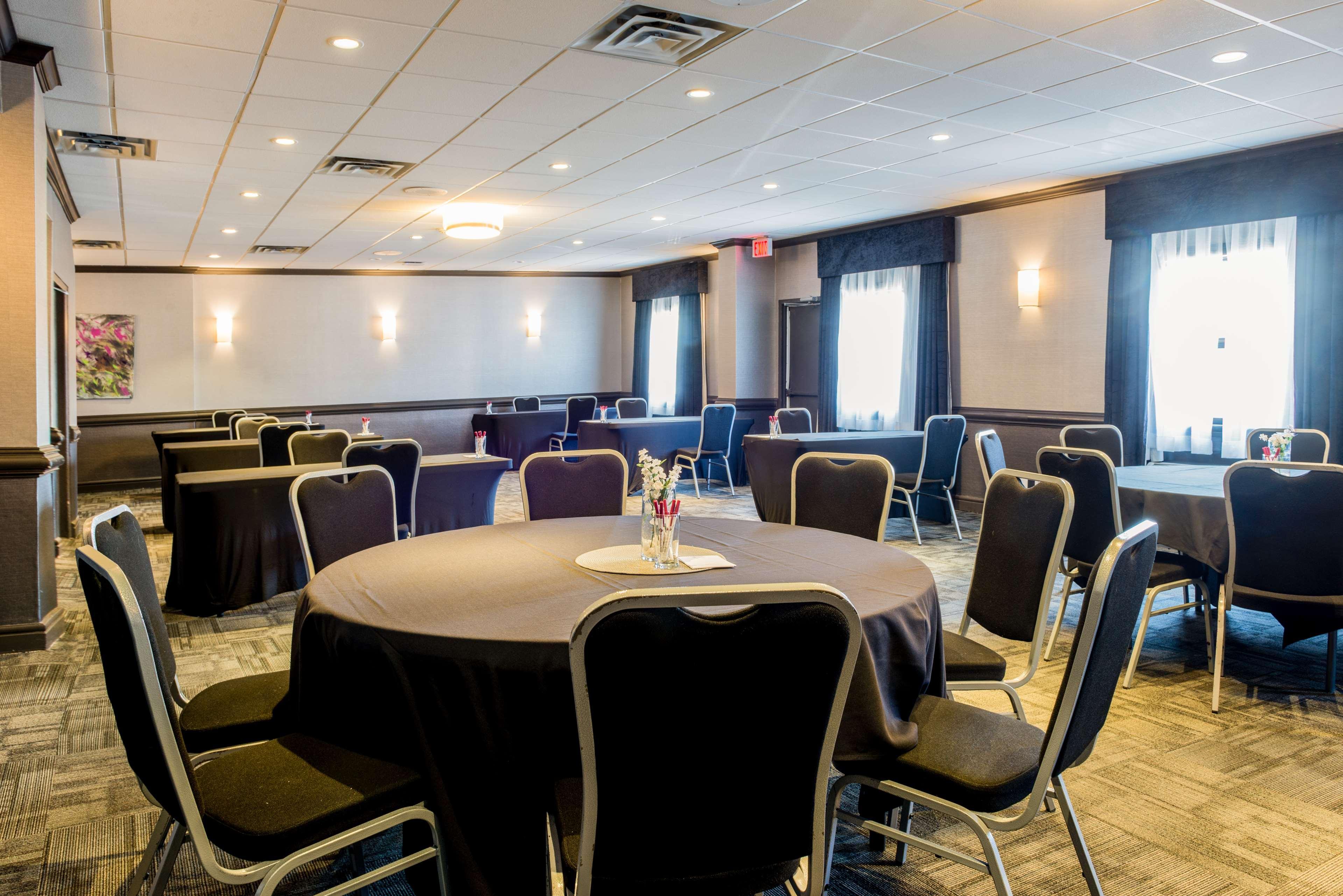 Best Western Plus Village Park Inn Calgary Luaran gambar