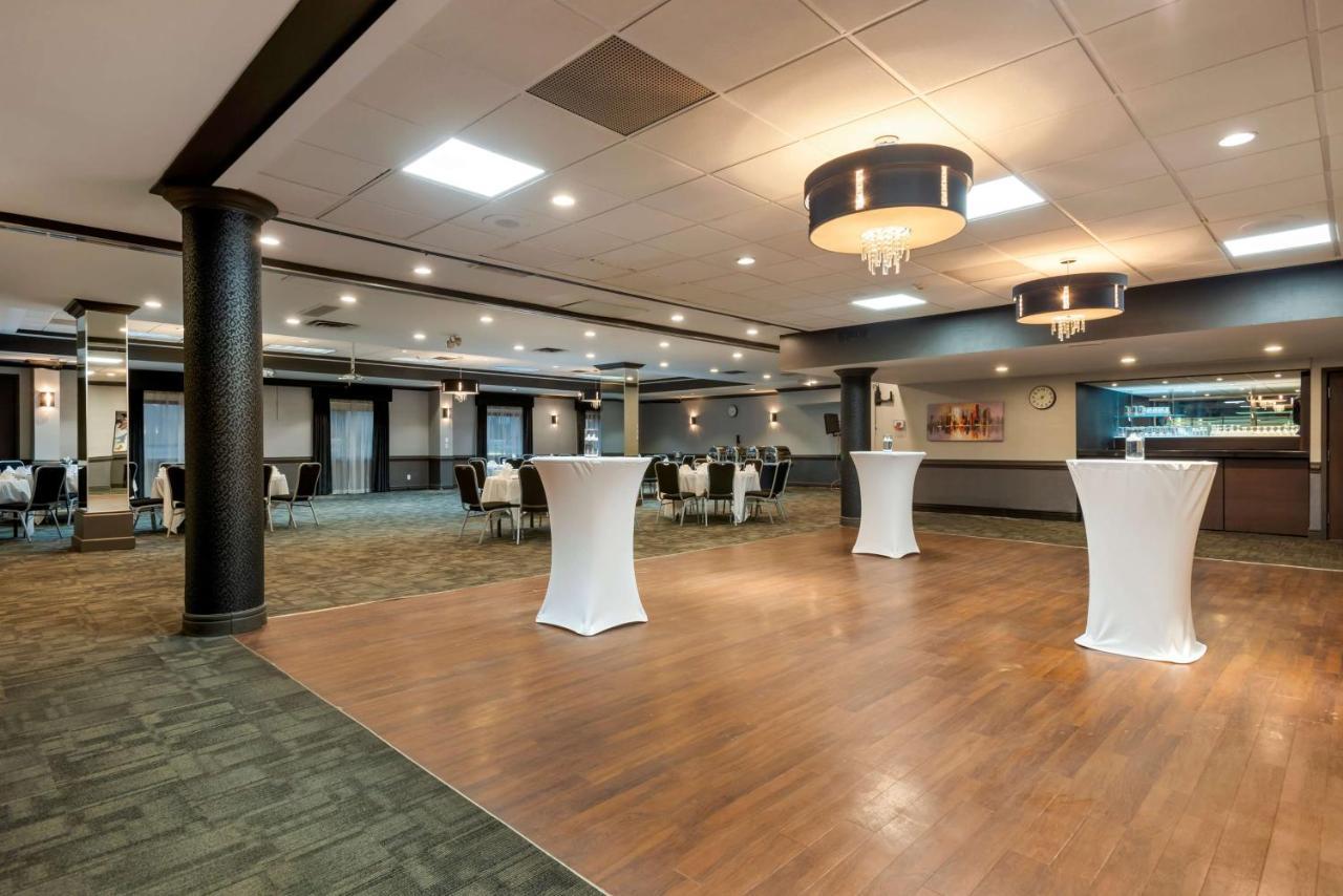Best Western Plus Village Park Inn Calgary Luaran gambar