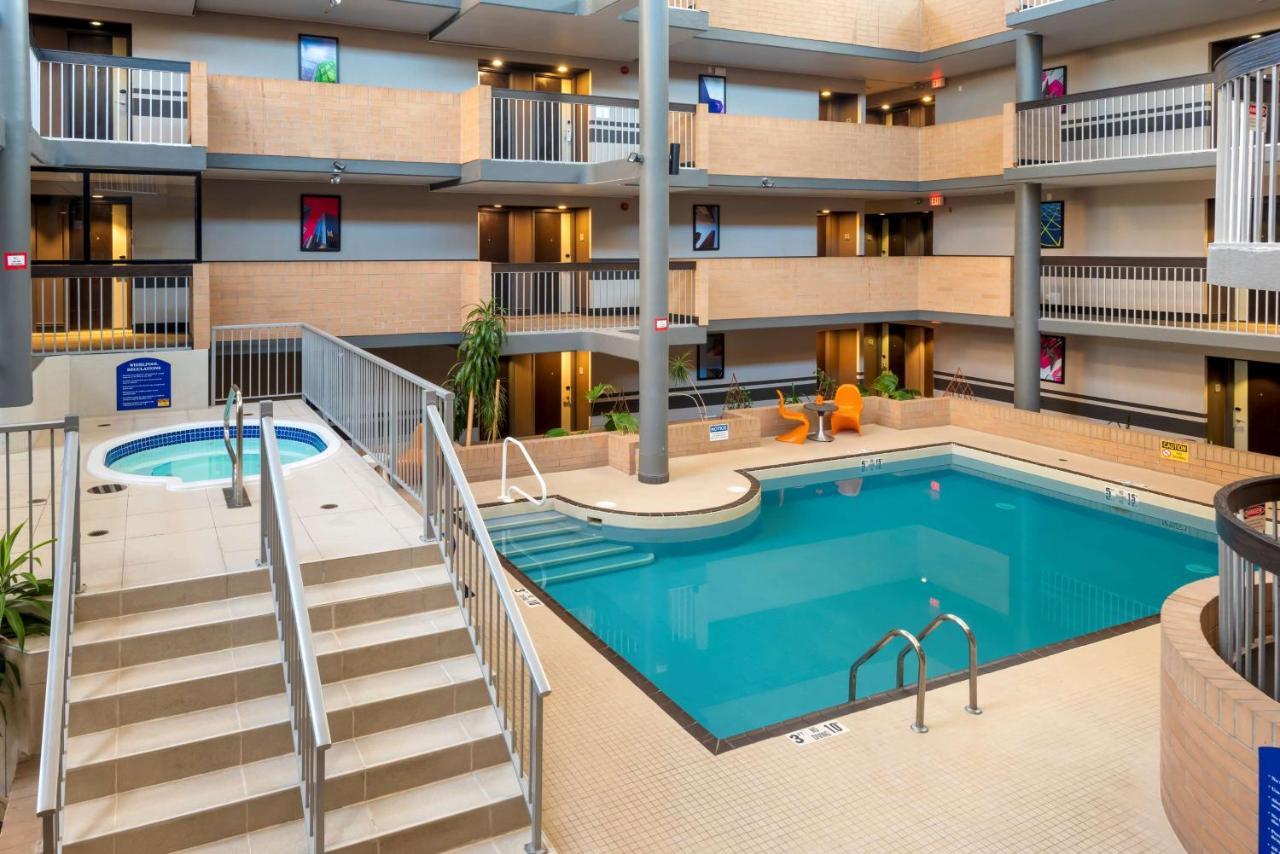 Best Western Plus Village Park Inn Calgary Luaran gambar