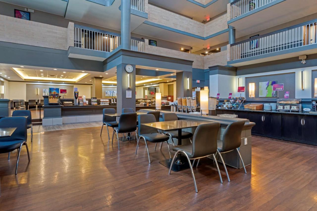 Best Western Plus Village Park Inn Calgary Luaran gambar
